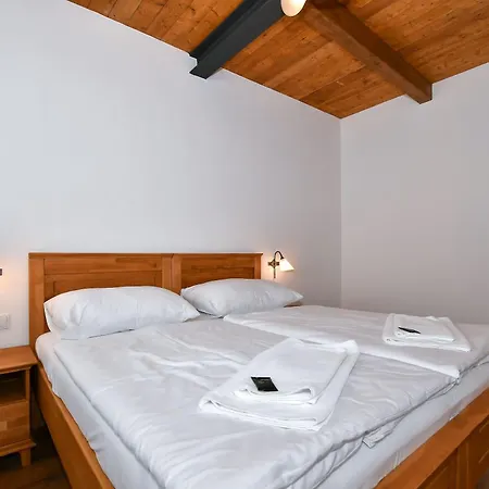 Zámek Castle - Podzámčí Undercastle Apart-hotel 4*