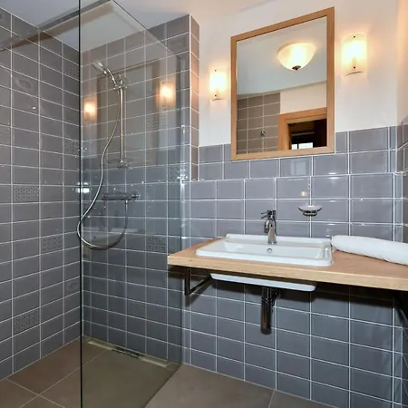 Aparthotel Zamek Castle - Podzamci Undercastle
