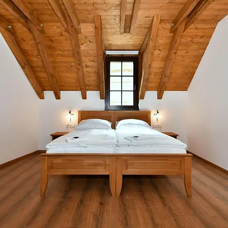 Zamek Castle - Podzamci Undercastle 4*