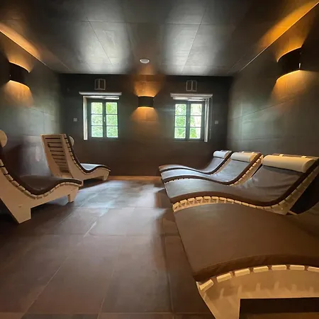 Zamek Castle - Podzamci Undercastle Aparthotel