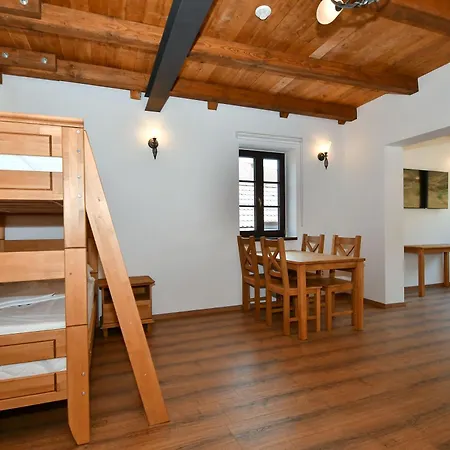 Zámek Castle - Podzámčí Undercastle Apart-hotel 4*
