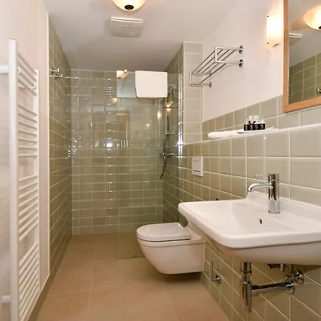 Aparthotel Zamek Castle - Podzamci Undercastle