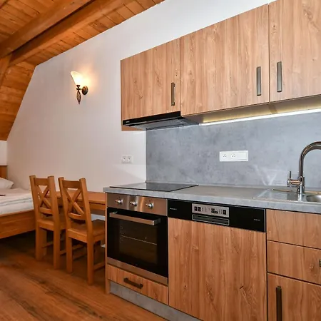 Zamek Castle - Podzamci Undercastle Aparthotel 4*