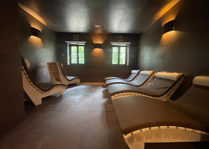 Zamek Castle - Podzamci Undercastle Aparthotel