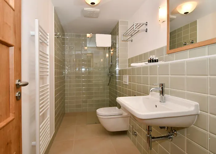 Aparthotel Zamek Castle - Podzamci Undercastle