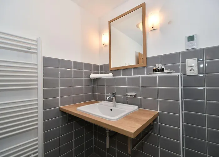 Zamek Castle - Podzamci Undercastle 4*