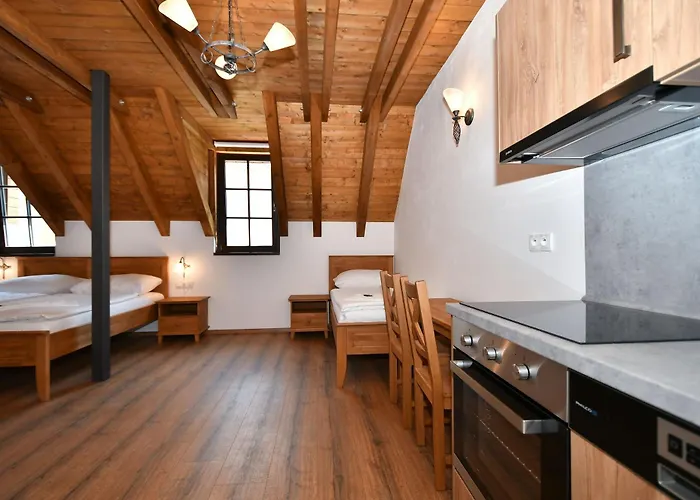 Aparthotel Zamek Castle - Podzamci Undercastle